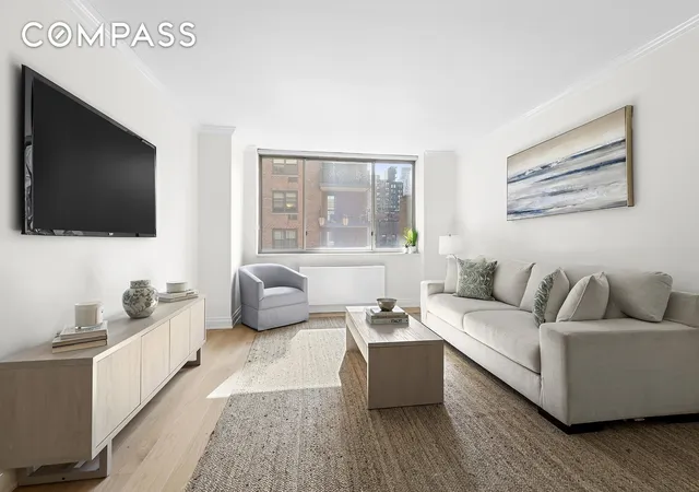 350-e-82nd-st-4c-new-york-city-ny-10028/hzid_311b1ca4