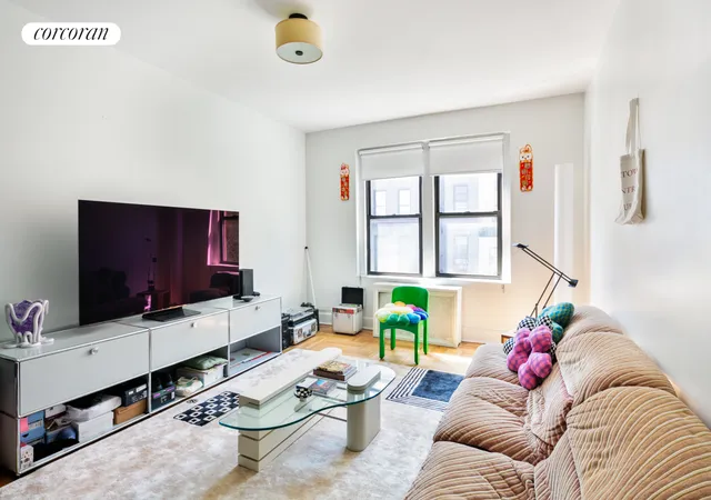 99-e-4th-street-4f-new-york-city-ny-10003/hzid_a00fe424