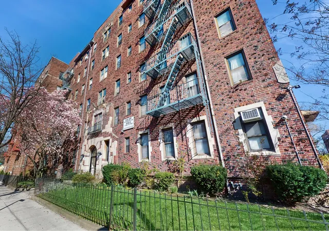 2515-glenwood-rd-2e-new-york-city-ny-11210/hzid_adfd590e