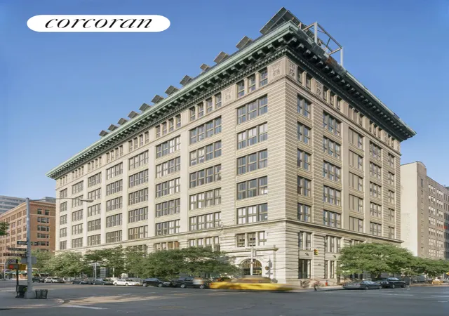 421-hudson-st-214-new-york-ny-10014/hzid_18046a19