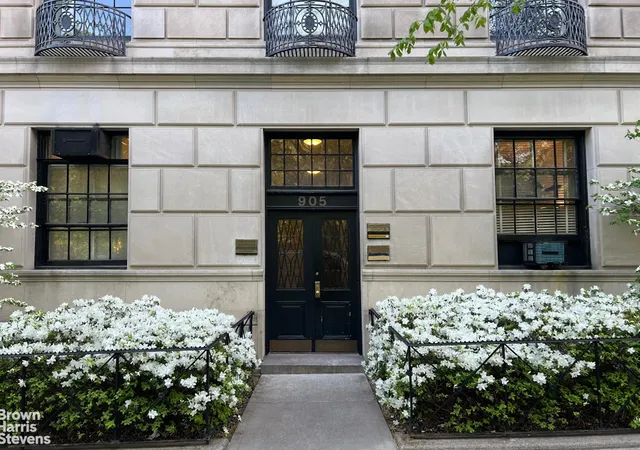 905-5th-avenue-new-york-ny-10021/hzid_d2188bac