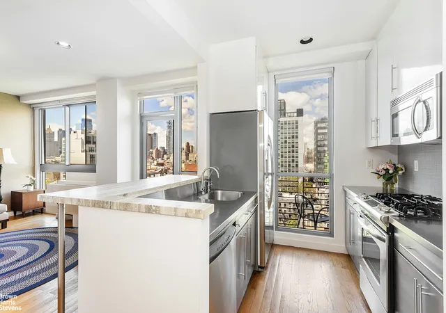 38-delancey-st-10d-new-york-city-ny-10002/hzid_c3a093e0