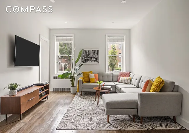 72-17-34th-avenue-1p-jackson-heights-ny-11372/hzid_f2743712