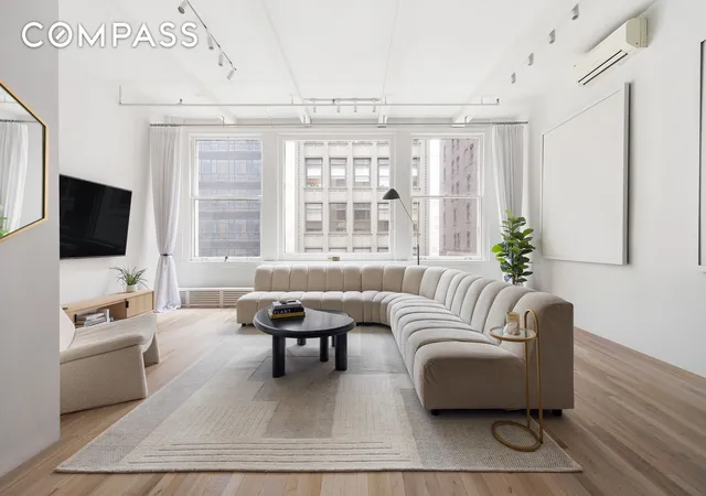 28-w-38th-st-6e-new-york-city-ny-10018/hzid_a7fb1639