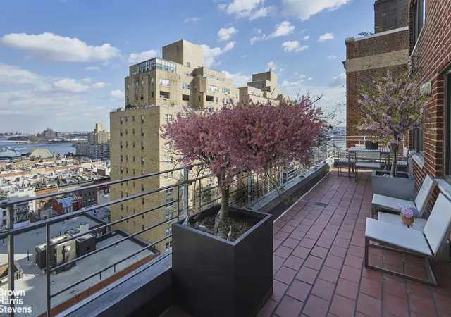 510-e-86th-street-17c-new-york-ny-10028/hzid_6b840d32