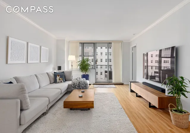 444-e-86th-street-11h-new-york-city-ny-10028/hzid_92824f70
