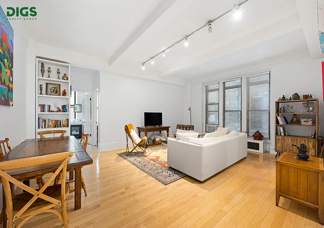 135-w-79th-st-1d-new-york-city-ny-10024/hzid_03208c64