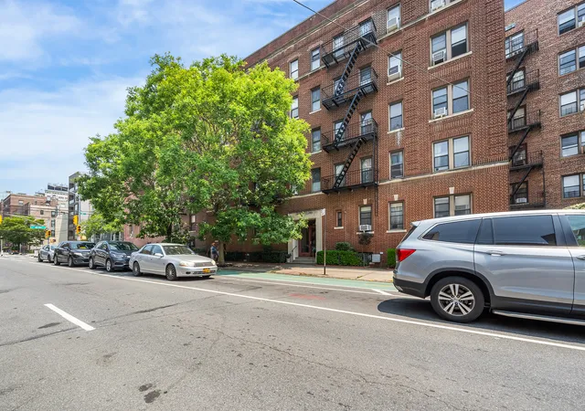 30-83-crescent-st-3a-new-york-city-ny-11102/hzid_11e1ff3e