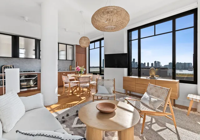110-charlton-st-17c-new-york-city-ny-10014/hzid_f57a1ac1