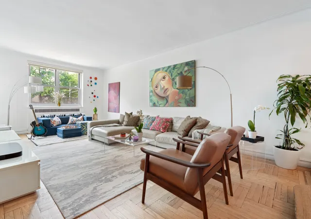 180-w-93rd-st-2e-new-york-city-ny-10025/hzid_0ed136b4