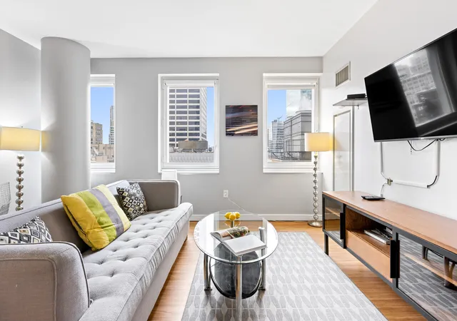 70-w-45th-st-30d-new-york-city-ny-10036/hzid_b417ef25