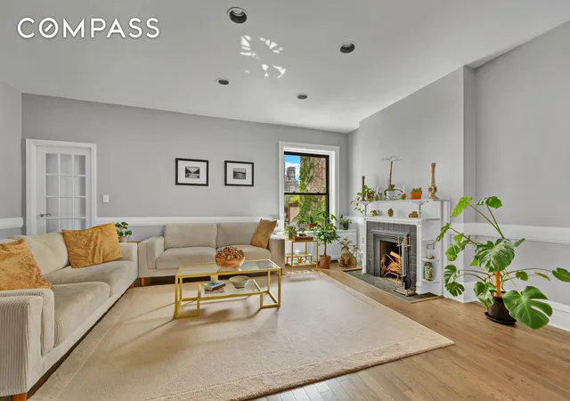 72-e-93rd-street-5ab-new-york-ny-10128/hzid_1f35addc