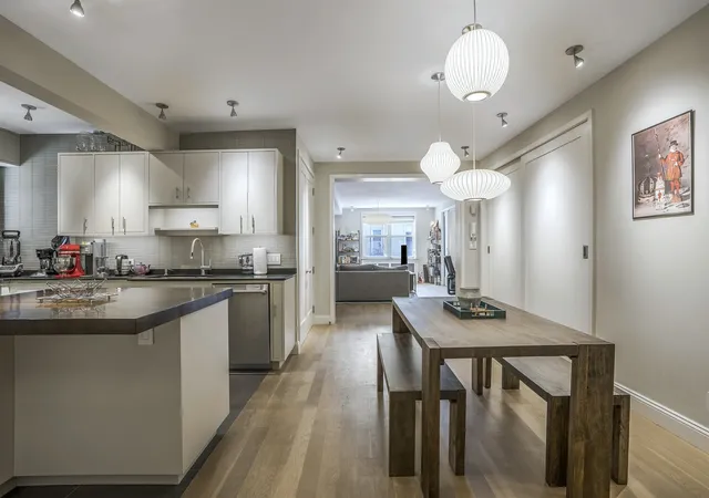 310-w-55th-street-5bc-new-york-ny-10019/hzid_ecc0751d