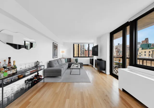 1438-3rd-ave-12a-new-york-city-ny-10028/hzid_faa4f9c8