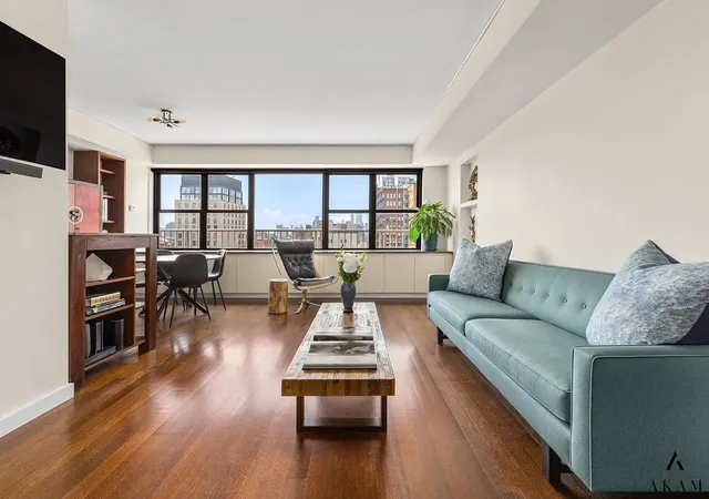 7-e-14th-street-21d-new-york-ny-10003/hzid_63b8aba3