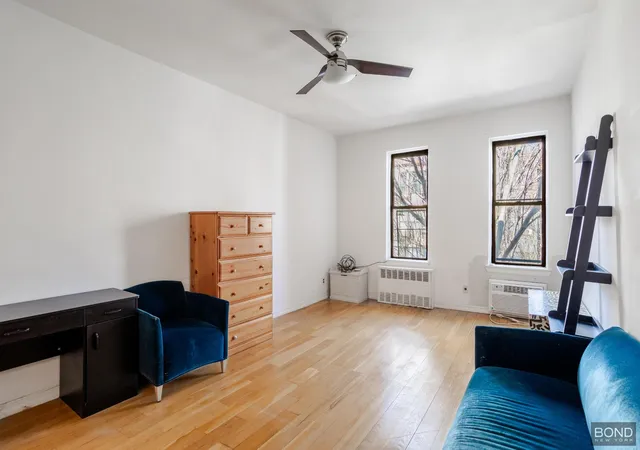 415-e-82nd-st-5b-new-york-city-ny-10028/hzid_bc1bf5cb