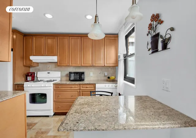 21-29-utopia-pkwy-upstairs-new-york-city-ny-11357/hzid_026f715f