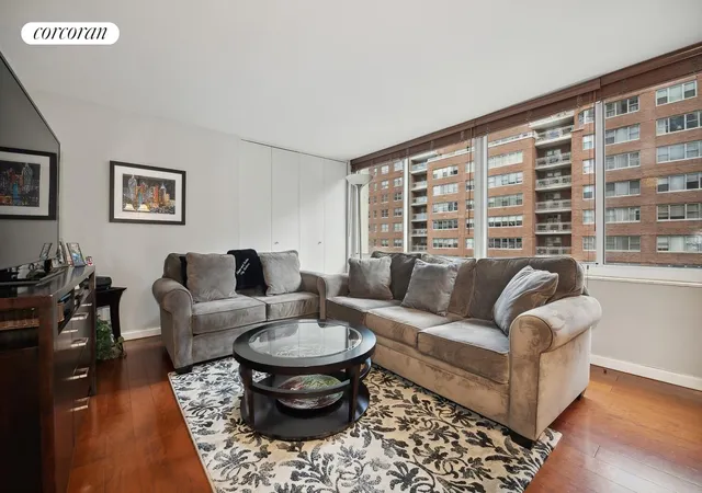 353-e-72nd-st-10c-new-york-city-ny-10021/hzid_629791e0