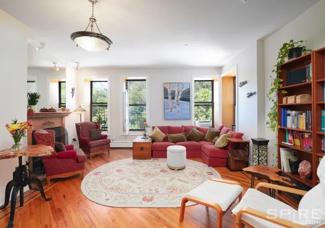 370-st-nicholas-ave-5b-new-york-city-ny-10027/hzid_d774f9cd