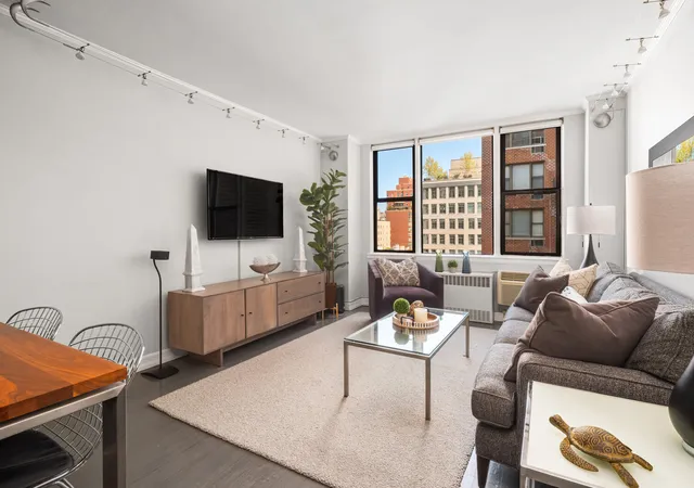 200-w-79th-st-12p-new-york-city-ny-10024/hzid_54349302
