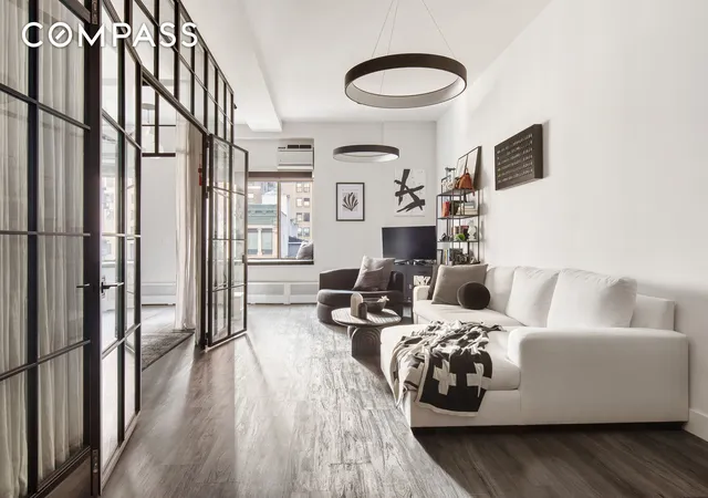 372-5th-ave-5l-new-york-city-ny-10018/hzid_5fa3ee35
