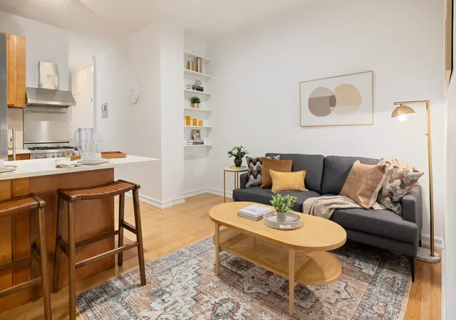 66-w-84th-street-3f-new-york-ny-10024/hzid_fe39878f