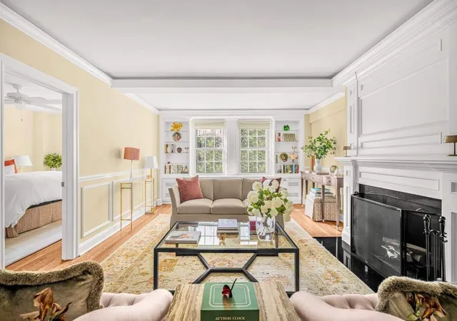 302-w-12th-street-2e-new-york-ny-10014/hzid_ef2e0d8e