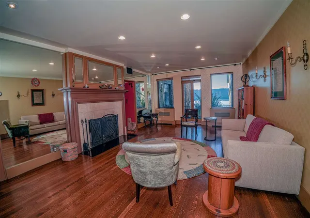 2501-palisade-ave-g1-new-york-city-ny-10463/hzid_da8767d6