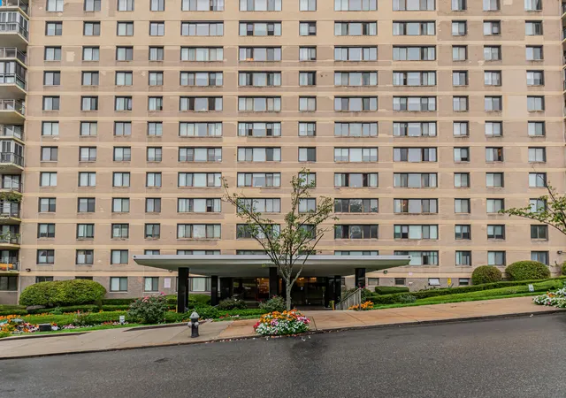 3671-hudson-manor-ter-14g-new-york-city-ny-10463/hzid_026ed57d
