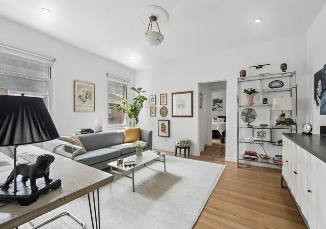 565-w-169th-st-3a-new-york-city-ny-10032/hzid_6e54f401