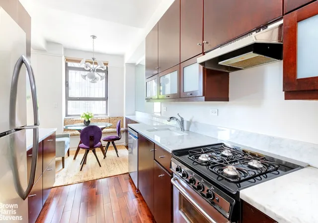 2-beekman-pl-1b-new-york-city-ny-10022/hzid_0e5173fa