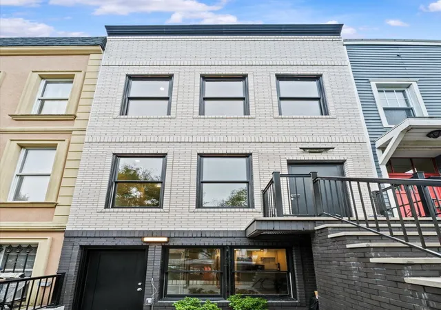 300-18th-street-brooklyn-ny-11215/hzid_968a80e4