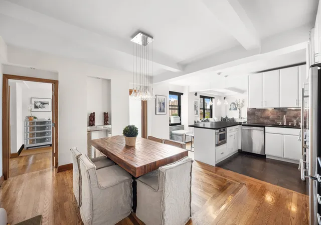 300-w-23rd-st-11m-new-york-city-ny-10011/hzid_5a5ec2b1