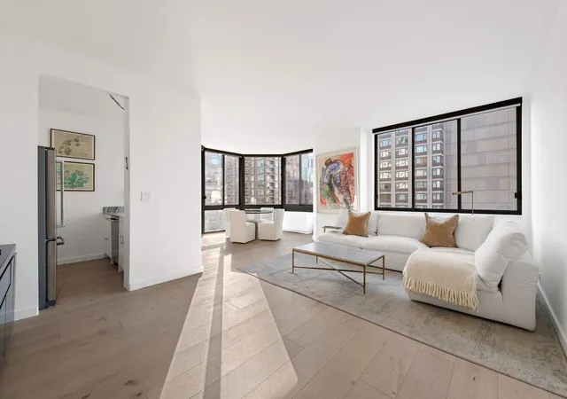 200-e-65th-st-12a-new-york-city-ny-10065/hzid_741dbdfe