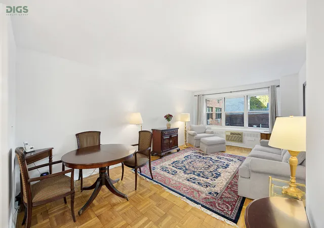 251-e-51st-st-3b-new-york-city-ny-10022/hzid_c131ef7f
