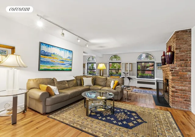 311-e-83rd-st-1a-new-york-city-ny-10028/hzid_9757713b