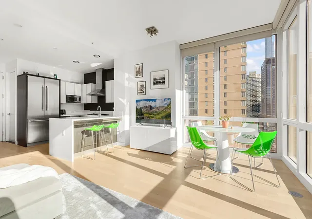 247-w-46th-street-4104-new-york-city-ny-10036/hzid_688f3bd9