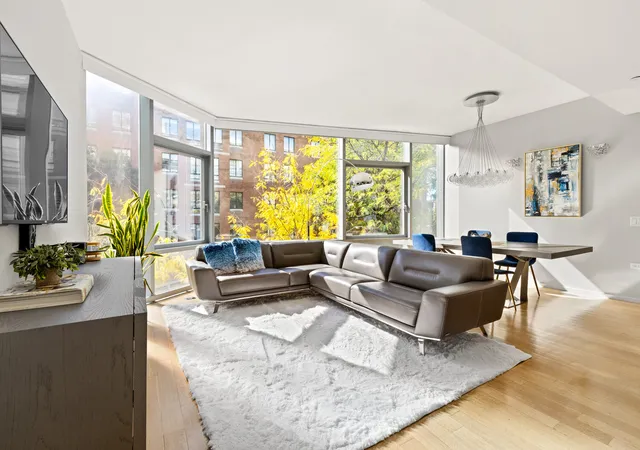 425-w-53rd-st-409-new-york-city-ny-10019/hzid_17f72d39