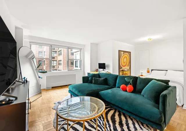 155-e-34th-street-12d-new-york-ny-10016/hzid_4c2bee0d