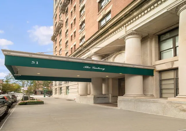 51-w-81st-st-5a-new-york-city-ny-10024/hzid_4cc58048