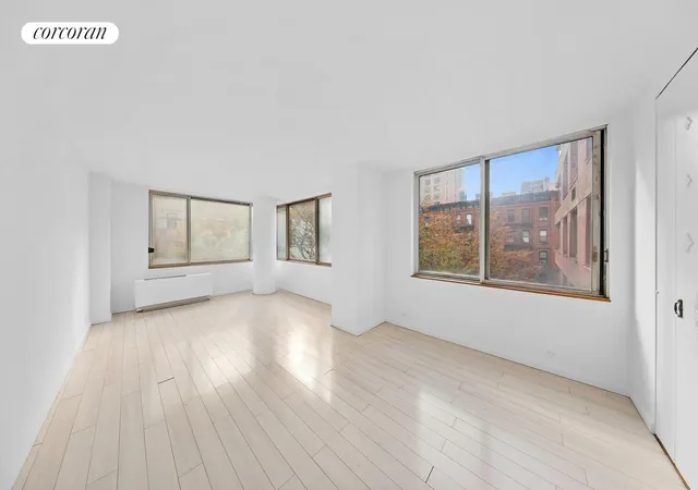 350-w-50th-st-4k-new-york-city-ny-10019/hzid_942ff257