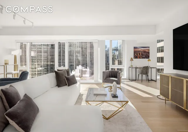 135-w-52nd-st-40a-new-york-city-ny-10019/hzid_70a57dd5