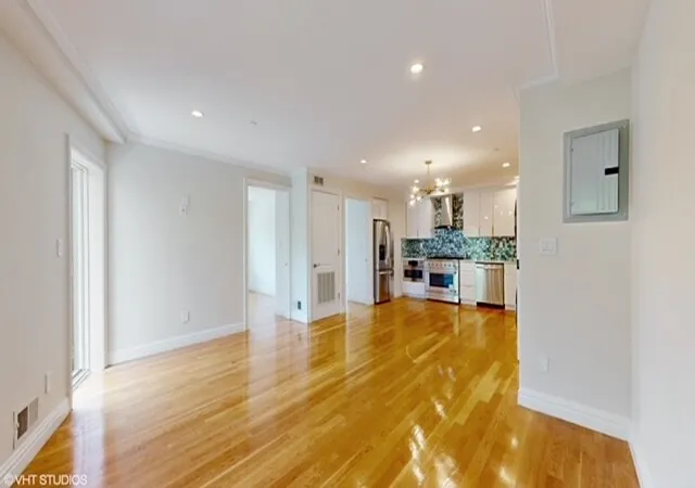 82-e-5th-street-3a-brooklyn-ny-11218/hzid_7c78243c