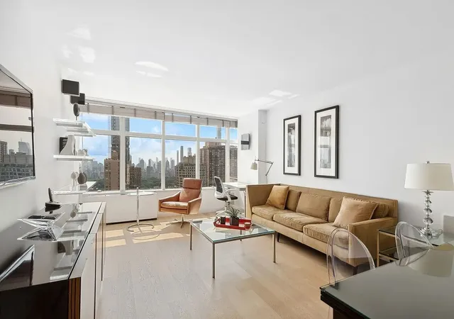 160-w-66th-st-37e-new-york-city-ny-10023/hzid_da53ff8a