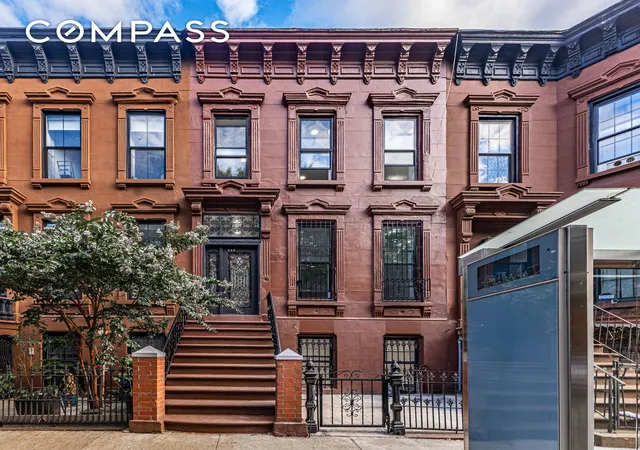 902-lafayette-ave-brooklyn-ny-11221/hzid_e6d66a57