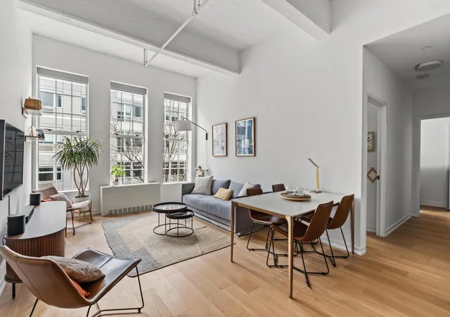 184-kent-ave-d319-new-york-city-ny-11249/hzid_e7388747