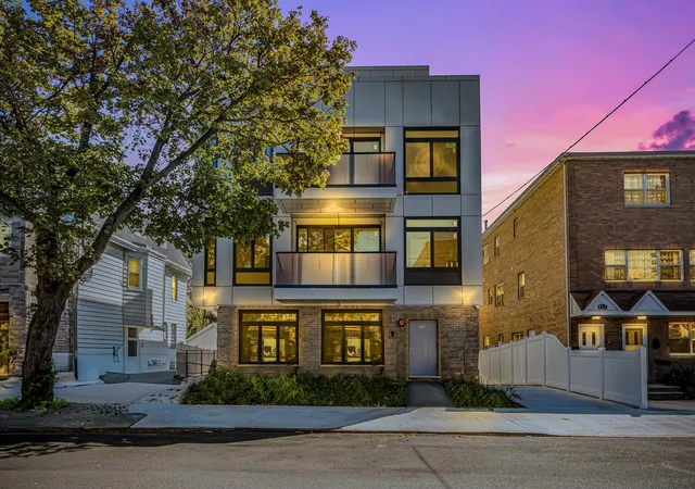 207-bay-35th-st-2-b-brooklyn-ny-11214/hzid_8219c3a0