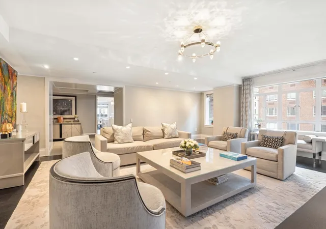 21-e-61st-st-6e-new-york-city-ny-10065/hzid_959626d7
