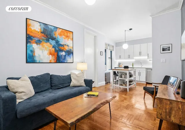 24-75-38th-st-a6-new-york-city-ny-11103/hzid_2fee2401