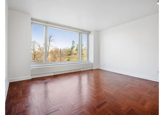 240-riverside-blvd-3c-new-york-ny-10069/hzid_5e6bf5bc